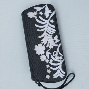 COLE HAAN RAFFIA/LEATHER/EMBROIDERY WRISTLET/CLUTCH